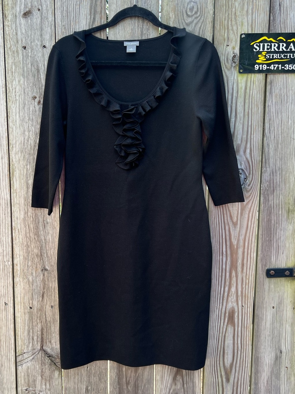 ANN TAYLOR Ruffle Neckline Shift 3/4 sleeve Dress Black Women’s Medium